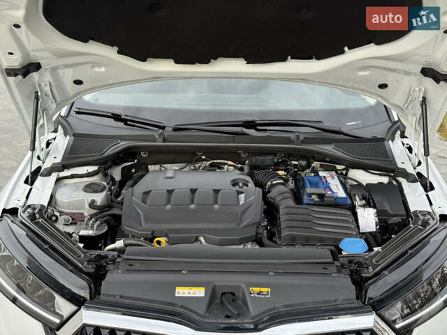 Білий Шкода Октавія, об'ємом двигуна 2 л та пробігом 230 тис. км за 17200 $, фото 27 на Automoto.ua