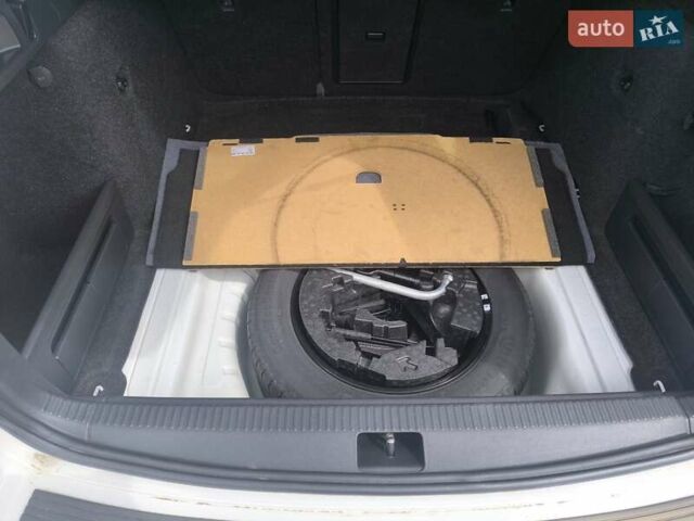 Белый Шкода Октавия, объемом двигателя 1.97 л и пробегом 151 тыс. км за 15555 $, фото 2 на Automoto.ua