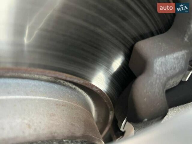 Белый Шкода Октавия, объемом двигателя 2 л и пробегом 193 тыс. км за 18700 $, фото 40 на Automoto.ua