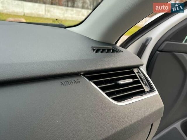 Белый Шкода Октавия, объемом двигателя 2 л и пробегом 193 тыс. км за 18700 $, фото 61 на Automoto.ua