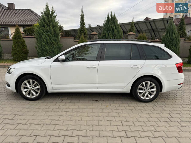 Білий Шкода Октавія, об'ємом двигуна 1.97 л та пробігом 203 тис. км за 16750 $, фото 1 на Automoto.ua