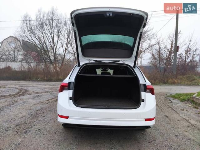 Белый Шкода Октавия, объемом двигателя 2 л и пробегом 310 тыс. км за 17800 $, фото 20 на Automoto.ua
