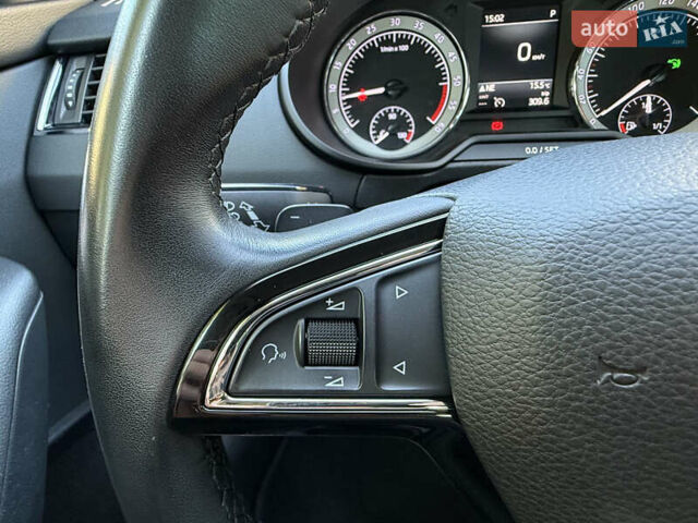 Білий Шкода Октавія, об'ємом двигуна 2 л та пробігом 199 тис. км за 16250 $, фото 31 на Automoto.ua