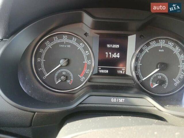 Белый Шкода Октавия, объемом двигателя 2 л и пробегом 189 тыс. км за 18500 $, фото 14 на Automoto.ua