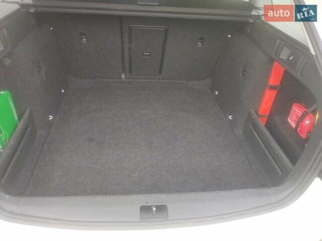 Белый Шкода Октавия, объемом двигателя 1.98 л и пробегом 211 тыс. км за 16500 $, фото 6 на Automoto.ua