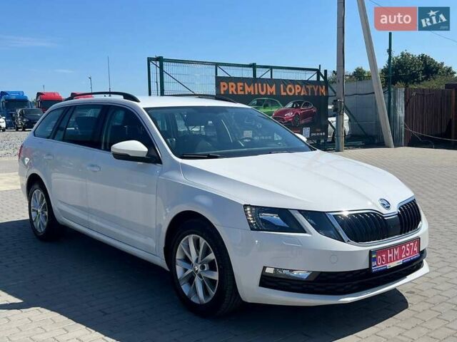 Белый Шкода Октавия, объемом двигателя 2 л и пробегом 216 тыс. км за 16300 $, фото 10 на Automoto.ua