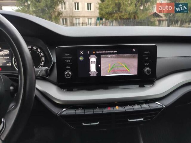 Белый Шкода Октавия, объемом двигателя 2 л и пробегом 310 тыс. км за 17800 $, фото 68 на Automoto.ua