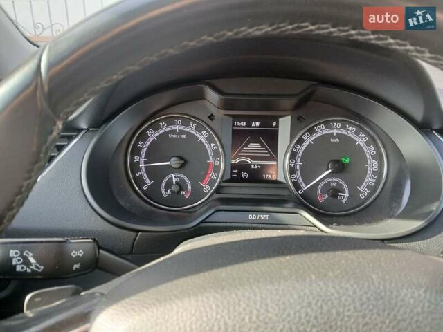 Белый Шкода Октавия, объемом двигателя 2 л и пробегом 189 тыс. км за 18500 $, фото 11 на Automoto.ua