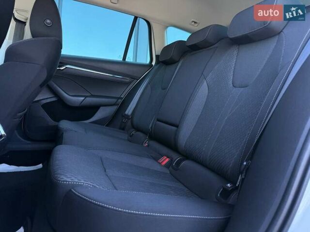 Білий Шкода Октавія, об'ємом двигуна 1.97 л та пробігом 200 тис. км за 19999 $, фото 51 на Automoto.ua