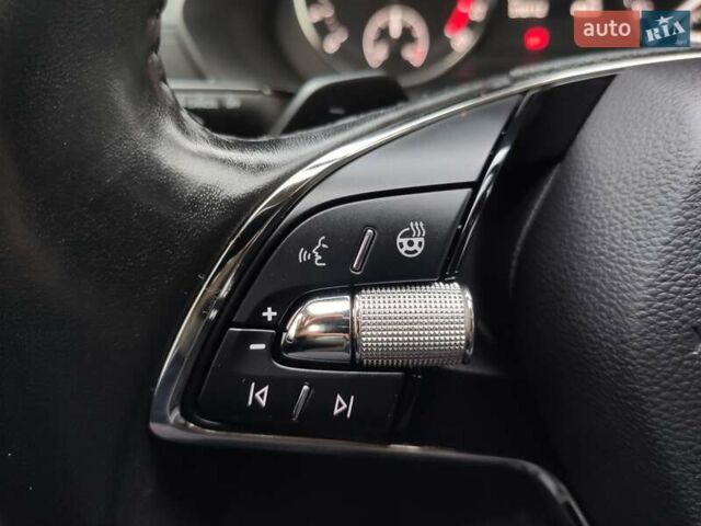 Белый Шкода Октавия, объемом двигателя 2 л и пробегом 310 тыс. км за 17800 $, фото 63 на Automoto.ua