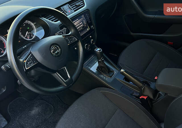 Білий Шкода Октавія, об'ємом двигуна 2 л та пробігом 201 тис. км за 15300 $, фото 29 на Automoto.ua