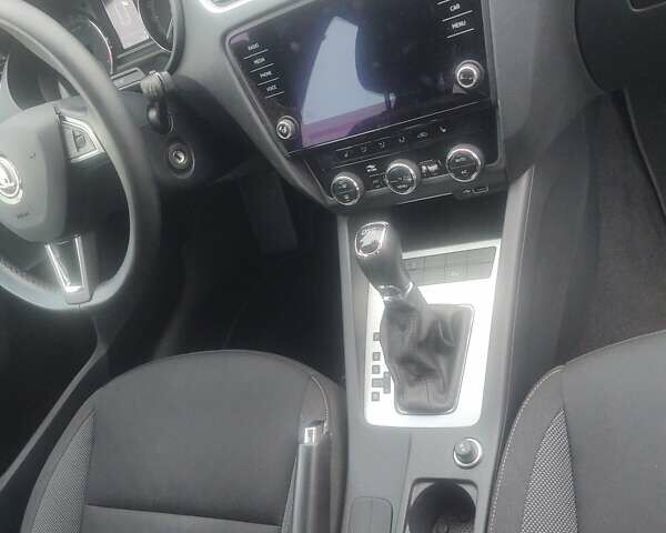 Белый Шкода Октавия, объемом двигателя 1.98 л и пробегом 211 тыс. км за 16500 $, фото 23 на Automoto.ua