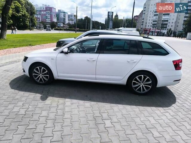 Белый Шкода Октавия, объемом двигателя 1.97 л и пробегом 2 тыс. км за 15350 $, фото 6 на Automoto.ua