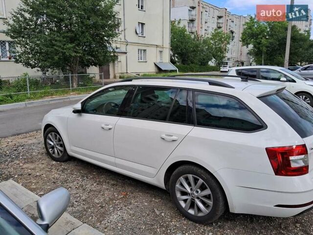 Шкода Октавия 2020 в Бориславе на Automoto.ua Белый Шкода Октавия, объемом двигателя 1.97 л и пробегом 243 тыс. км за 18400 $, фото 1 на Automoto.ua