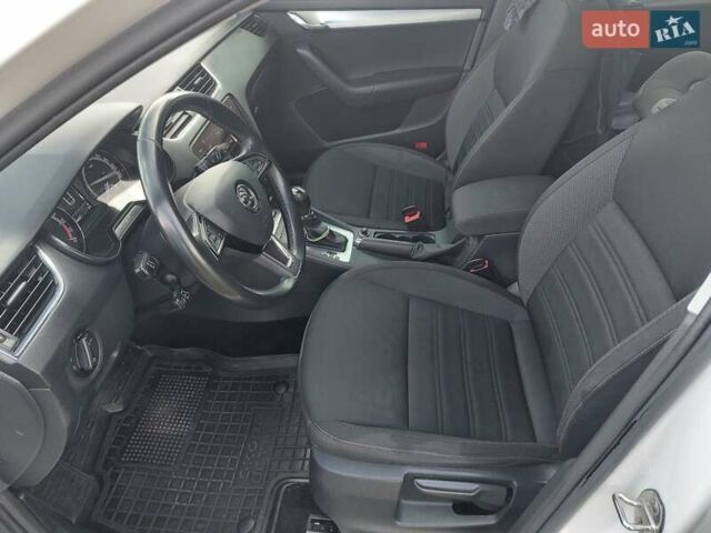 Шкода Октавия 2020 в Тернополе на Automoto.ua Белый Шкода Октавия, объемом двигателя 1.97 л и пробегом 187 тыс. км за 15200 $, фото 25 на Automoto.ua