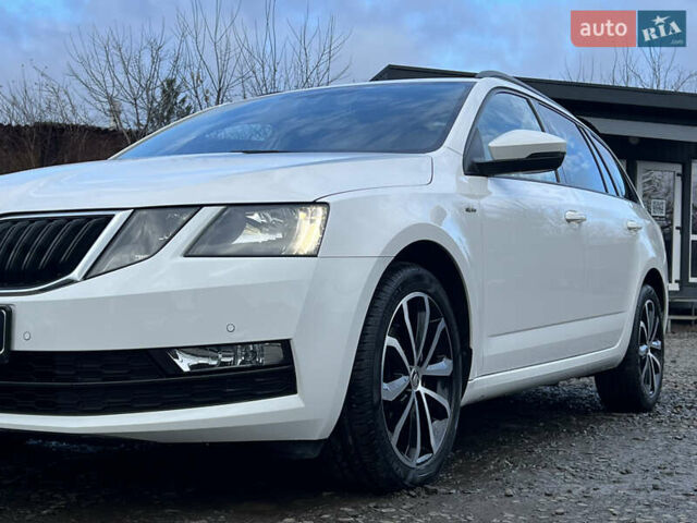 Белый Шкода Октавия, объемом двигателя 2 л и пробегом 200 тыс. км за 17456 $, фото 11 на Automoto.ua