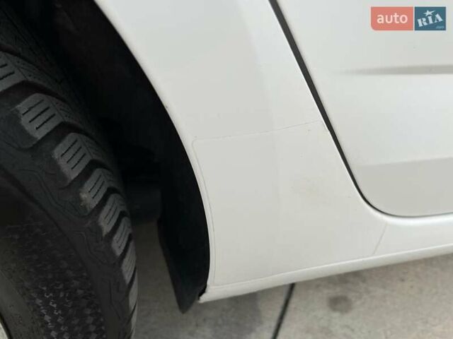 Белый Шкода Октавия, объемом двигателя 2 л и пробегом 193 тыс. км за 17999 $, фото 28 на Automoto.ua