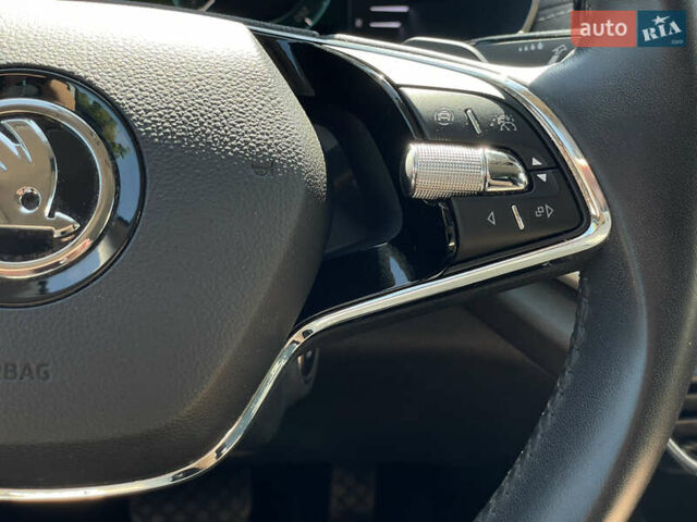 Шкода Октавия 2020 в Бердичеве на Automoto.ua Белый Шкода Октавия, объемом двигателя 2 л и пробегом 225 тыс. км за 21255 $, фото 43 на Automoto.ua