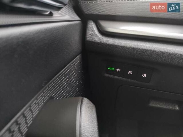 Белый Шкода Октавия, объемом двигателя 2 л и пробегом 310 тыс. км за 17350 $, фото 54 на Automoto.ua