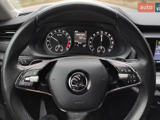 Белый Шкода Октавия, объемом двигателя 2 л и пробегом 310 тыс. км за 17800 $, фото 77 на Automoto.ua