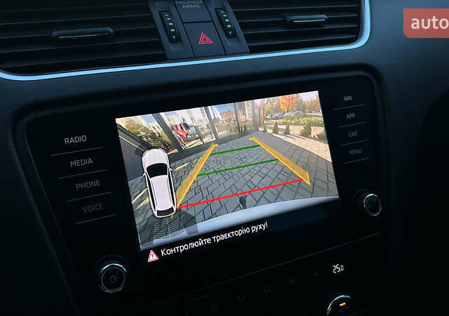 Білий Шкода Октавія, об'ємом двигуна 2 л та пробігом 201 тис. км за 15300 $, фото 12 на Automoto.ua