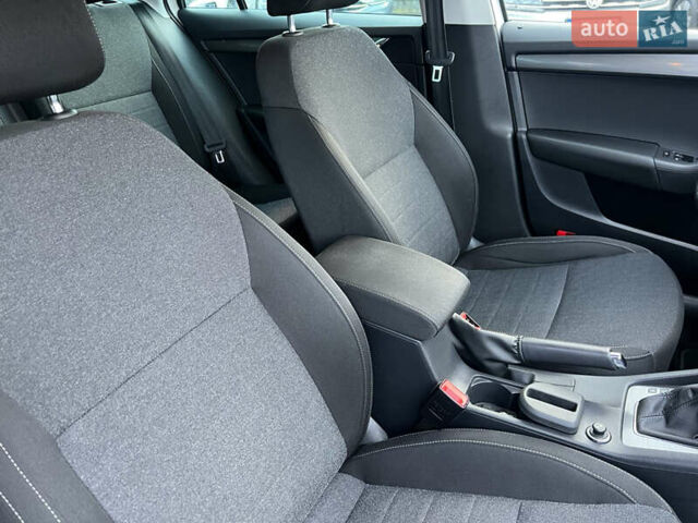 Белый Шкода Октавия, объемом двигателя 2 л и пробегом 200 тыс. км за 17456 $, фото 47 на Automoto.ua