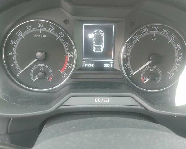 Белый Шкода Октавия, объемом двигателя 1.98 л и пробегом 211 тыс. км за 16500 $, фото 25 на Automoto.ua