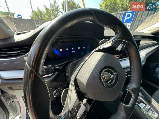 Белый Шкода Октавия, объемом двигателя 2 л и пробегом 235 тыс. км за 18300 $, фото 11 на Automoto.ua