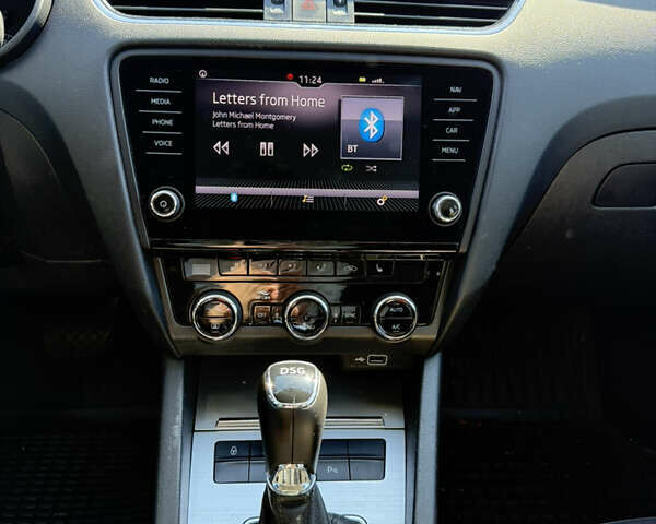 Білий Шкода Октавія, об'ємом двигуна 2 л та пробігом 286 тис. км за 15300 $, фото 13 на Automoto.ua