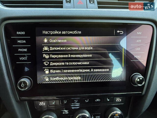 Білий Шкода Октавія, об'ємом двигуна 2 л та пробігом 199 тис. км за 16250 $, фото 49 на Automoto.ua
