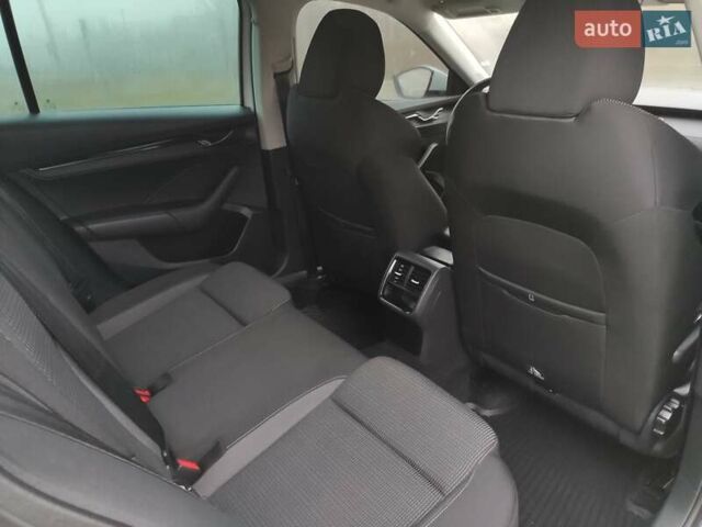 Белый Шкода Октавия, объемом двигателя 2 л и пробегом 310 тыс. км за 17800 $, фото 27 на Automoto.ua