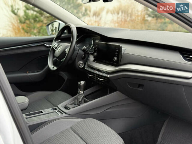 Білий Шкода Октавія, об'ємом двигуна 2 л та пробігом 230 тис. км за 17200 $, фото 20 на Automoto.ua