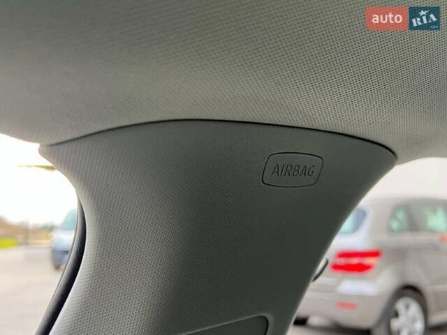 Белый Шкода Октавия, объемом двигателя 2 л и пробегом 193 тыс. км за 17999 $, фото 63 на Automoto.ua