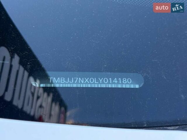 Білий Шкода Октавія, об'ємом двигуна 1.97 л та пробігом 200 тис. км за 19999 $, фото 72 на Automoto.ua
