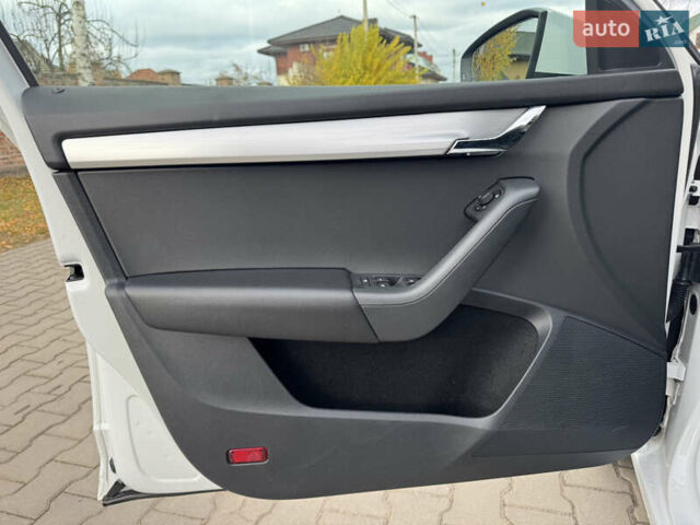 Білий Шкода Октавія, об'ємом двигуна 1.97 л та пробігом 203 тис. км за 16750 $, фото 10 на Automoto.ua