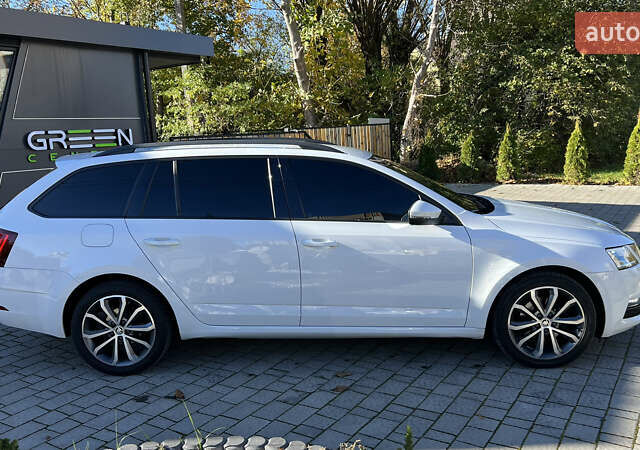 Білий Шкода Октавія, об'ємом двигуна 2 л та пробігом 201 тис. км за 15300 $, фото 8 на Automoto.ua