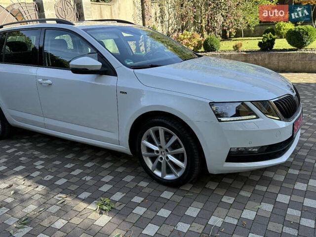 Білий Шкода Октавія, об'ємом двигуна 2 л та пробігом 199 тис. км за 16250 $, фото 98 на Automoto.ua