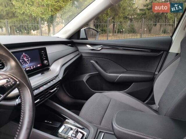 Белый Шкода Октавия, объемом двигателя 2 л и пробегом 310 тыс. км за 17800 $, фото 25 на Automoto.ua