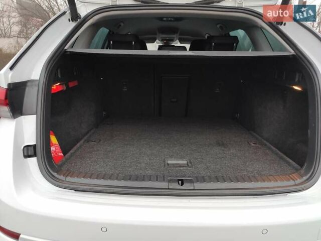 Белый Шкода Октавия, объемом двигателя 2 л и пробегом 310 тыс. км за 17800 $, фото 21 на Automoto.ua