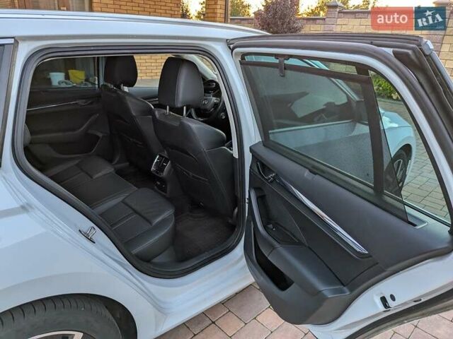 Шкода Октавия 2020 в Луцке на Automoto.ua Белый Шкода Октавия, объемом двигателя 1.97 л и пробегом 197 тыс. км за 23800 $, фото 35 на Automoto.ua