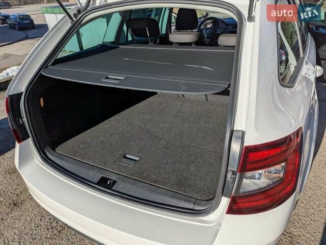 Белый Шкода Октавия, объемом двигателя 1.97 л и пробегом 219 тыс. км за 15300 $, фото 11 на Automoto.ua