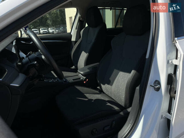 Шкода Октавия 2020 в Бердичеве на Automoto.ua Белый Шкода Октавия, объемом двигателя 2 л и пробегом 225 тыс. км за 21255 $, фото 24 на Automoto.ua