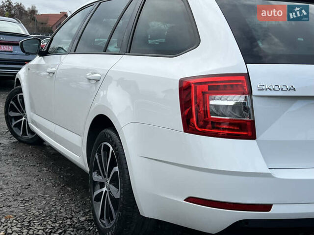 Белый Шкода Октавия, объемом двигателя 2 л и пробегом 200 тыс. км за 17456 $, фото 12 на Automoto.ua