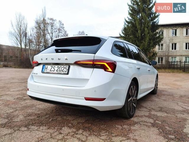 Белый Шкода Октавия, объемом двигателя 2 л и пробегом 310 тыс. км за 17800 $, фото 13 на Automoto.ua