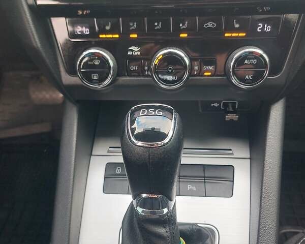 Шкода Октавия 2020 в Тернополе на Automoto.ua Белый Шкода Октавия, объемом двигателя 1.97 л и пробегом 187 тыс. км за 15200 $, фото 39 на Automoto.ua