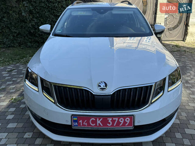 Білий Шкода Октавія, об'ємом двигуна 2 л та пробігом 199 тис. км за 16250 $, фото 3 на Automoto.ua