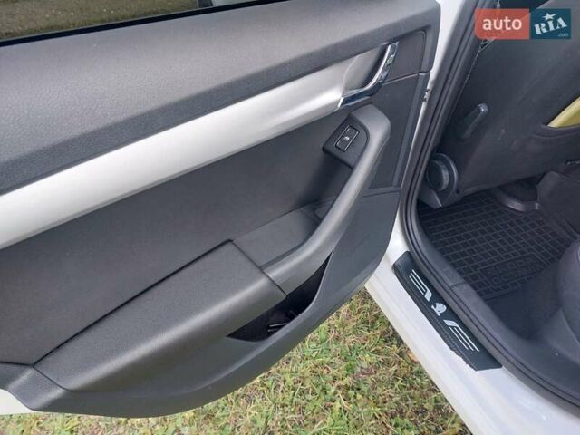 Шкода Октавия 2020 в Тернополе на Automoto.ua Белый Шкода Октавия, объемом двигателя 1.97 л и пробегом 187 тыс. км за 15200 $, фото 27 на Automoto.ua