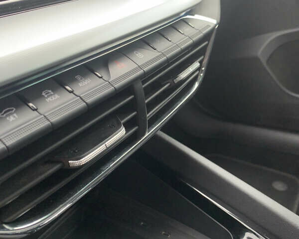 Шкода Октавия 2020 в Харькове на Automoto.ua Белый Шкода Октавия, объемом двигателя 1.97 л и пробегом 204 тыс. км за 19300 $, фото 33 на Automoto.ua