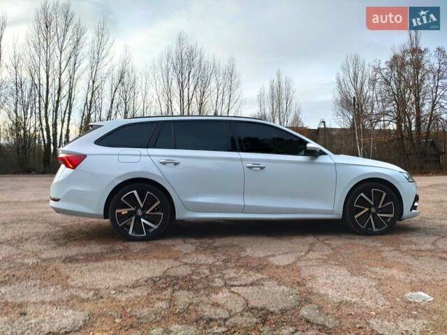 Белый Шкода Октавия, объемом двигателя 2 л и пробегом 310 тыс. км за 17800 $, фото 5 на Automoto.ua