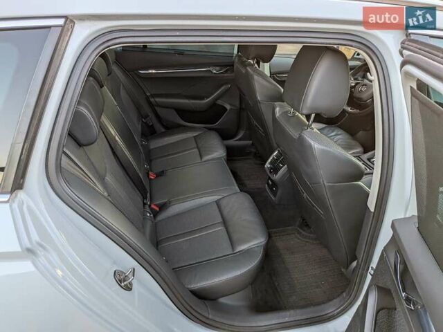 Шкода Октавия 2020 в Луцке на Automoto.ua Белый Шкода Октавия, объемом двигателя 1.97 л и пробегом 197 тыс. км за 23800 $, фото 36 на Automoto.ua